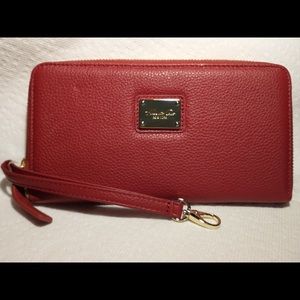 Kenneth Cole Women's Red Wallet Wristlet- New!